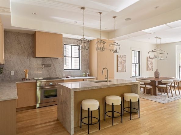 11 Mt. Auburn Street 11, Cambridge MA 02138