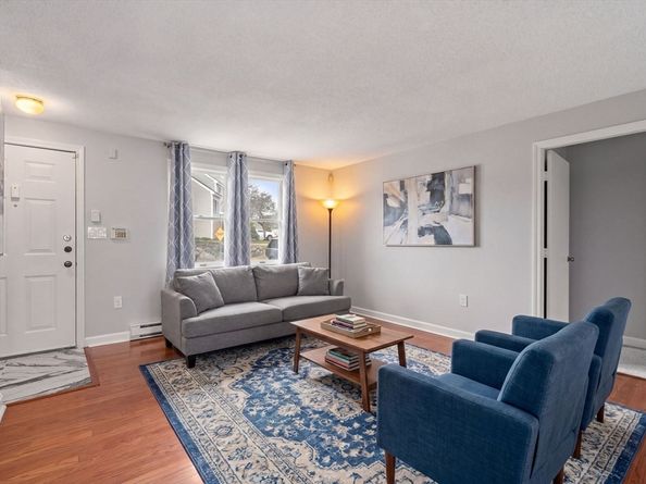85 Victoria Heights 85, Boston MA 02136