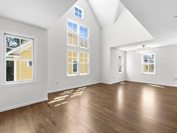 19 Russell Pl 19, Arlington MA 02474