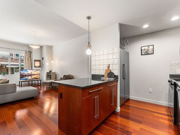 17 Otis St 105, Cambridge MA 02141