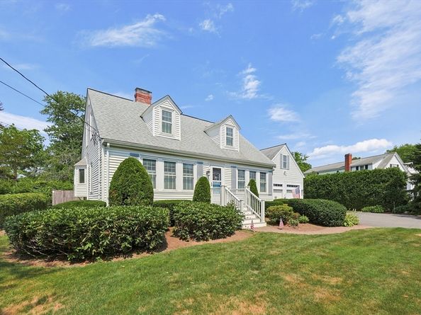 707 Page St, Stoughton MA 02072