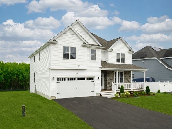 4 Narragansett Dr, West Bridgewater MA 02379