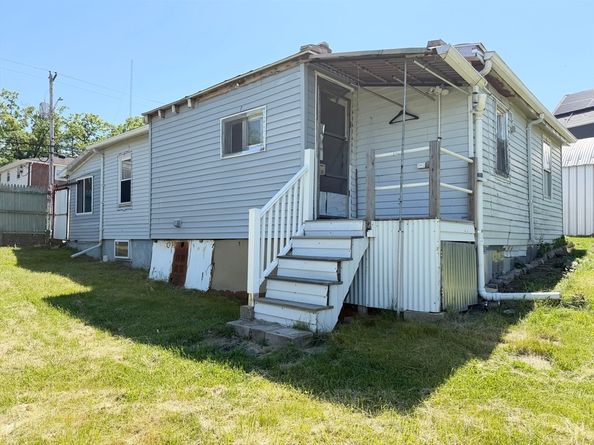 576 Sea St, Quincy MA 02169