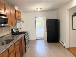 576 Sea St, Quincy MA 02169