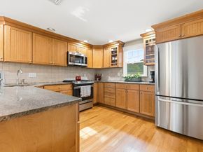 34 Washington Ave, Burlington MA 01803