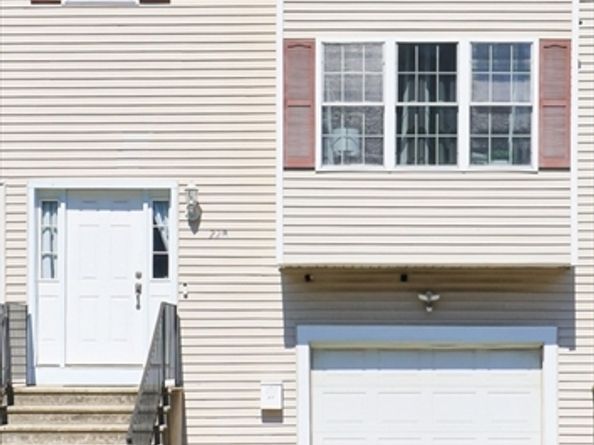 22-B Bancroft St, Worcester MA 01610