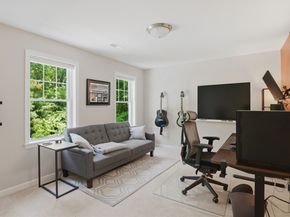 2 Klondike Road, Grafton MA 01560
