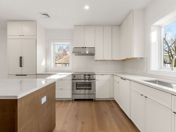 4 Elm Street 4, Newton MA 02465