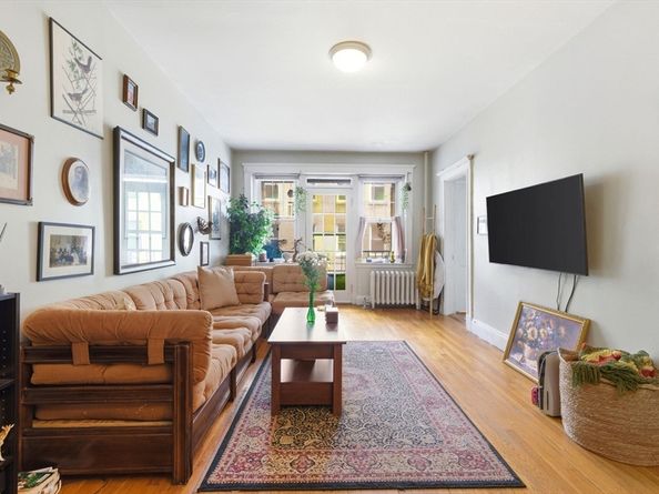 10 Melvin Ave 7, Boston MA 02135
