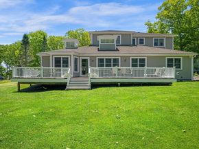 9 Oxford Rd, Gloucester MA 01930