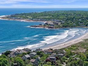 9 Oxford Rd, Gloucester MA 01930