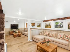 33 Quincy St, Holbrook MA 02343