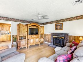 33 Quincy St, Holbrook MA 02343