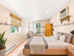 33 Quincy St, Holbrook MA 02343