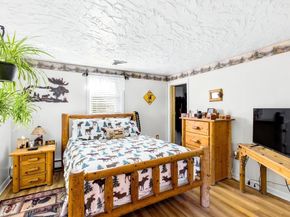 33 Quincy St, Holbrook MA 02343