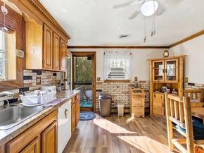 33 Quincy St, Holbrook MA 02343