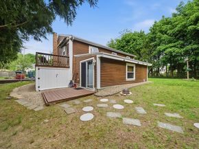 33 Quincy St, Holbrook MA 02343