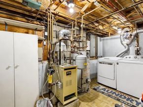 33 Quincy St, Holbrook MA 02343