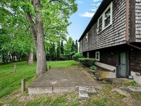 65 Holmes Ave, Brockton MA 02302