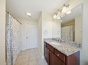 2 Williamsburg Way 2, Medway MA 02053