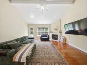 2 Williamsburg Way 2, Medway MA 02053