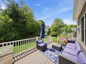 2 Williamsburg Way 2, Medway MA 02053