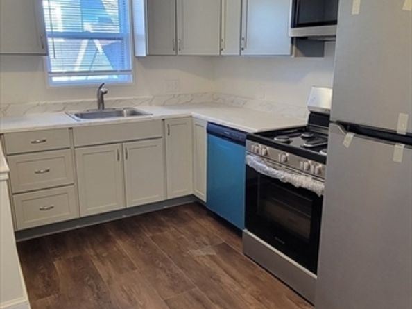 4 Pleasant St, Wakefield MA 01880