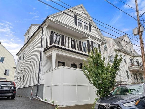 22 Charnwood Rd 2, Somerville MA 02144