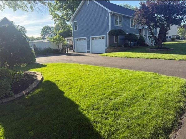 10 Dean Street, Hudson MA 01749