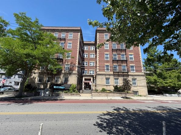 36 College Ave, Somerville MA 02144