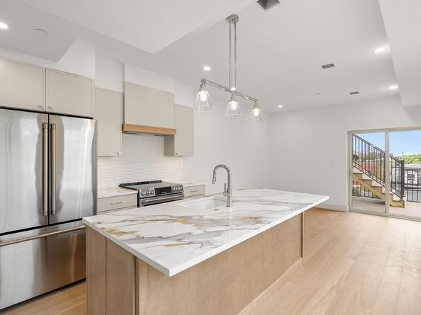 17 Princeton St PH, Boston MA 02128