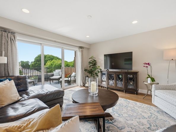 1 Saint Clare Rd 16, Medford MA 02155