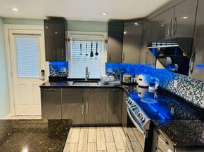 107 Fayette St, Quincy MA 02171