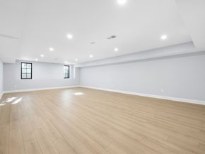 42 Bow Rd, Newton MA 02459