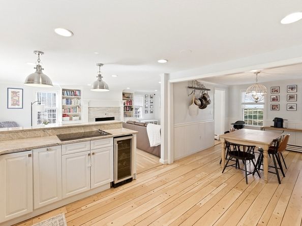 14 Minuteman Road, Hingham MA 02043