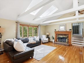 27 Tilden Cr, Weymouth MA 02190
