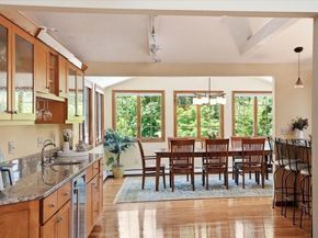 27 Tilden Cr, Weymouth MA 02190