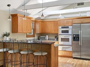 27 Tilden Cr, Weymouth MA 02190