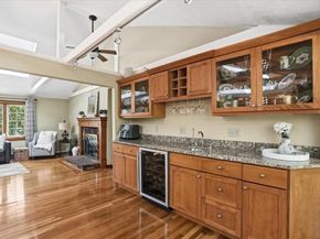 27 Tilden Cr, Weymouth MA 02190