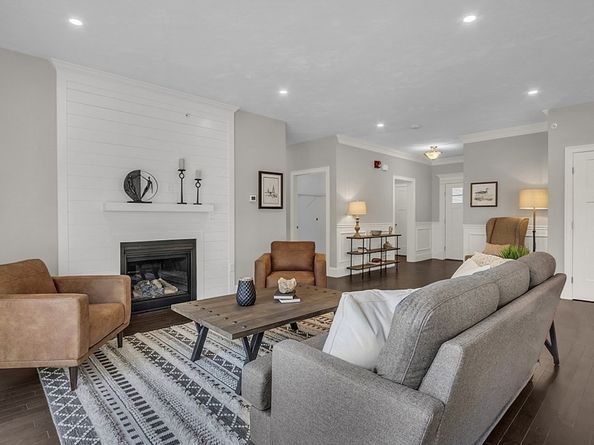 15 Shoemaker Lane 7, Upton MA 01568
