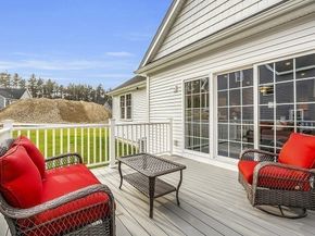 15 Shoemaker Lane 7, Upton MA 01568