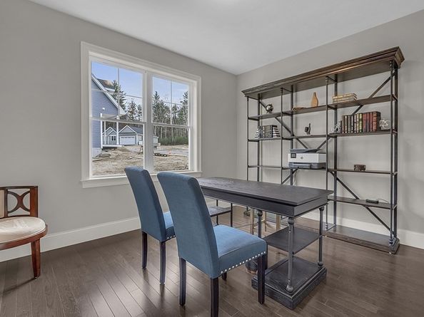 15 Shoemaker Lane 7, Upton MA 01568