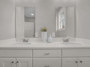15 Shoemaker Lane 7, Upton MA 01568