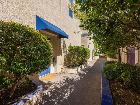 2559 Park Boulevard M101, Palo Alto CA 94306