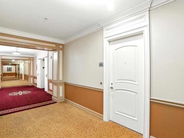 10 CRYSTAL SPRINGS Road 1310, San Mateo CA 94402