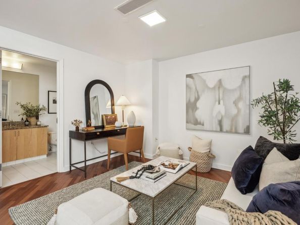 207 King Street 402, San Francisco CA 94107