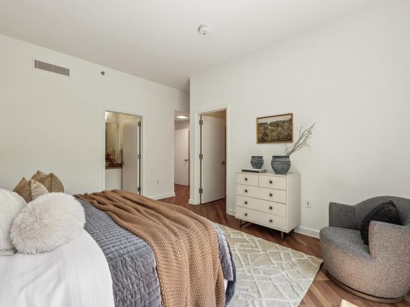 207 King Street 402, San Francisco CA 94107