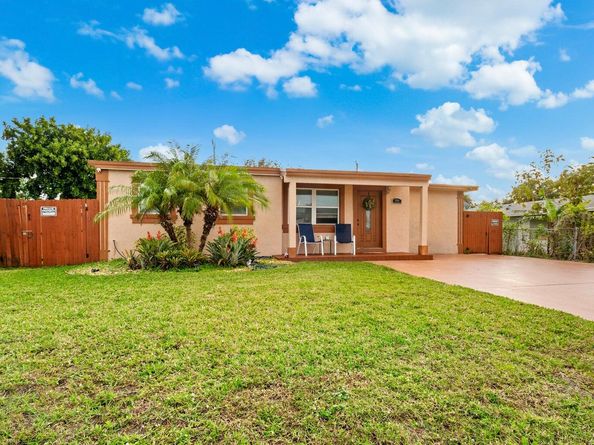 310 Ocean Pkwy Parkway, Boynton Beach FL 33435
