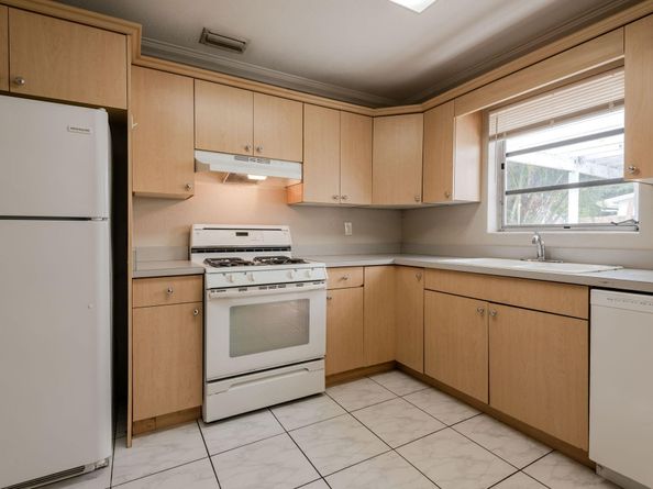 1338 Crest Dr, Lake Worth Beach FL 33461