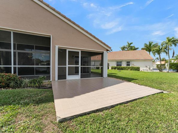 2515 Egret Lake Drive, Greenacres FL 33413